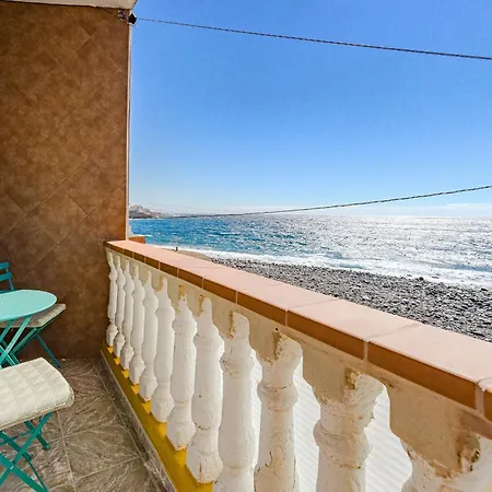 Sea View Paradise Palms